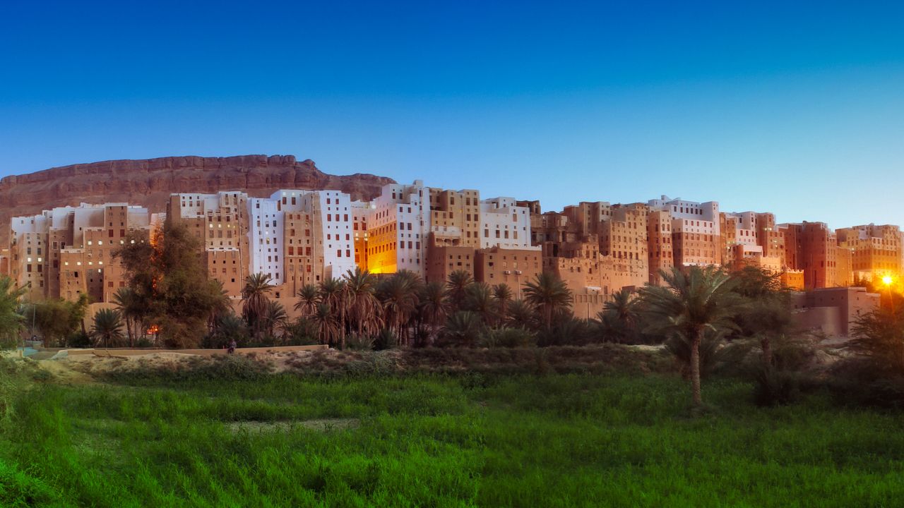 Breathtaking sunset over Shibams historic mudbrick architecture, Yemens Manhattan of the Desert.